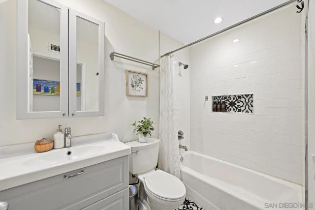 1005 Hazen Dr, San Marcos, CA 92069