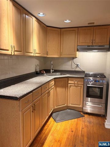 3021 Edwin, Fort Lee, NJ 07024