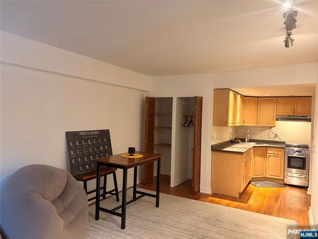 3021 Edwin, Fort Lee, NJ 07024