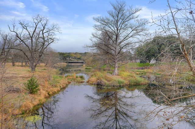55 Champion CIR, Wimberley, TX 78676