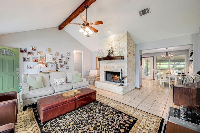 55 Champion CIR, Wimberley, TX 78676