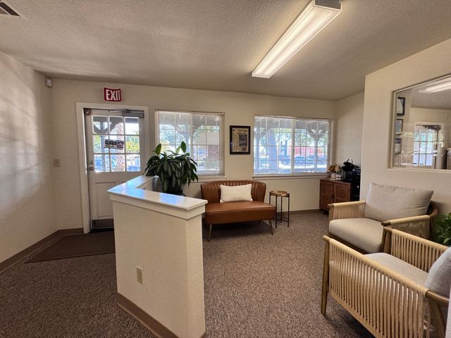 926 E Cypress Avenue, Suite 800, Redding, CA 96002