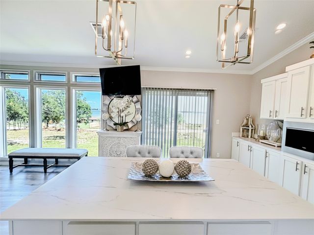 213 Meadow Pond Court, Runaway Bay, TX 76426