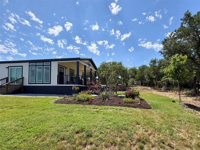 213 Meadow Pond Court, Runaway Bay, TX 76426