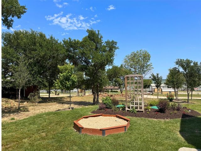 213 Meadow Pond Court, Runaway Bay, TX 76426