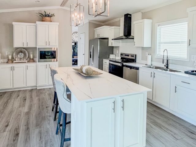 213 Meadow Pond Court, Runaway Bay, TX 76426