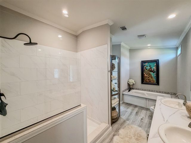 213 Meadow Pond Court, Runaway Bay, TX 76426