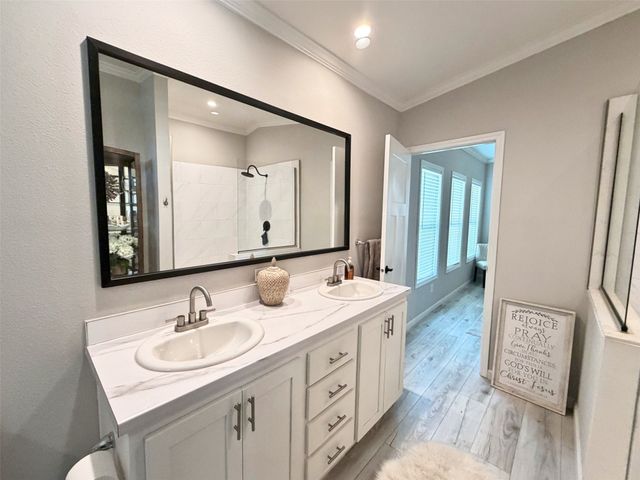213 Meadow Pond Court, Runaway Bay, TX 76426