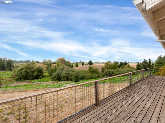 33140 Nw HORNECKER Rd, Hillsboro, OR 97124