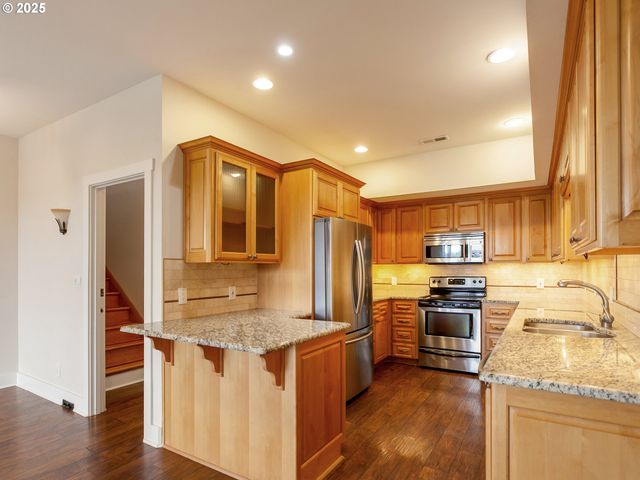 33140 Nw HORNECKER Rd, Hillsboro, OR 97124