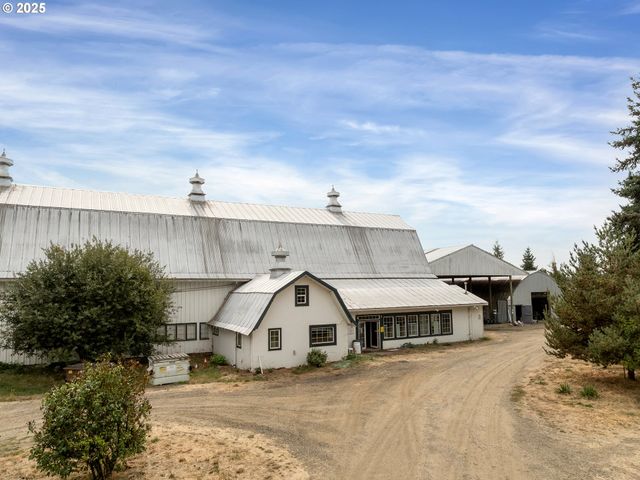 33140 Nw HORNECKER Rd, Hillsboro, OR 97124