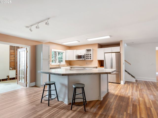 33140 Nw HORNECKER Rd, Hillsboro, OR 97124