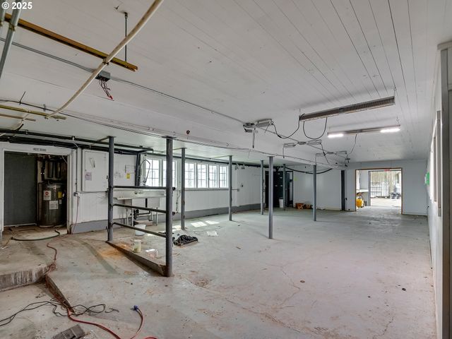 33140 Nw HORNECKER Rd, Hillsboro, OR 97124