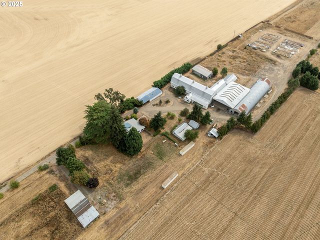 33140 Nw HORNECKER Rd, Hillsboro, OR 97124