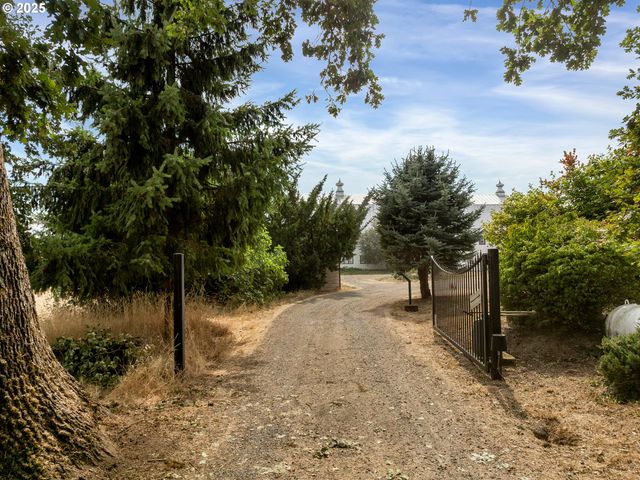 33140 Nw HORNECKER Rd, Hillsboro, OR 97124