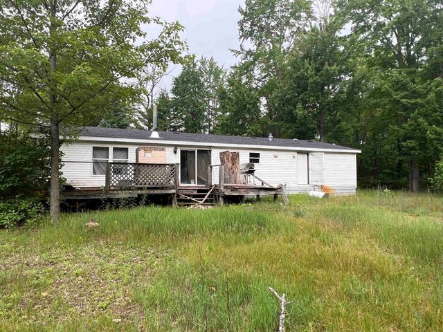 1600 Patty K Lane, Harrison, MI 48625
