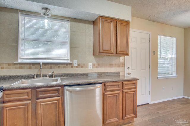 386 Quigley Rd, Pensacola, FL 32506