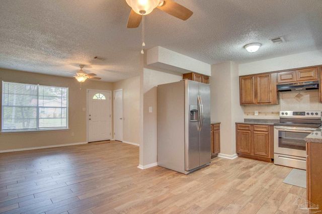 386 Quigley Rd, Pensacola, FL 32506