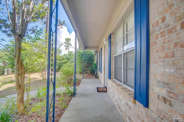 386 Quigley Rd, Pensacola, FL 32506
