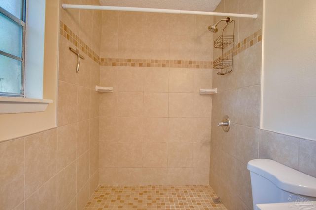 386 Quigley Rd, Pensacola, FL 32506
