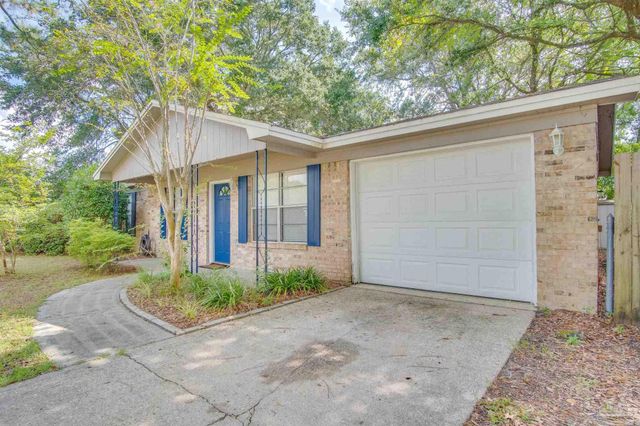 386 Quigley Rd, Pensacola, FL 32506