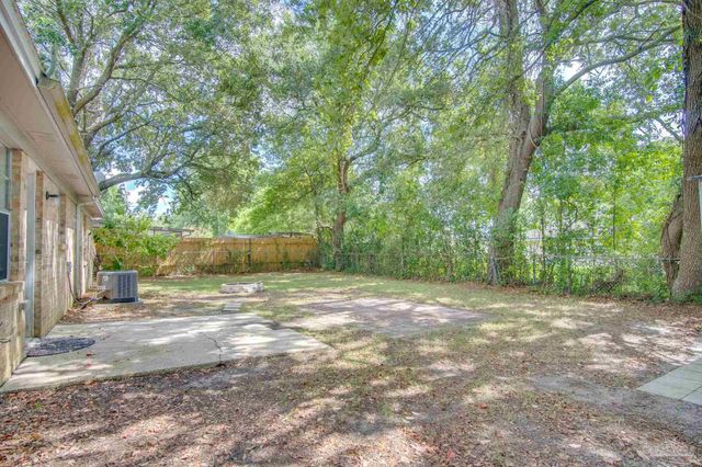 386 Quigley Rd, Pensacola, FL 32506