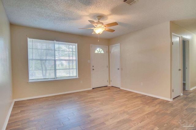 386 Quigley Rd, Pensacola, FL 32506