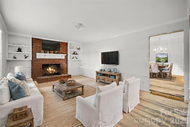 2710 Eva Drive NW, Concord, NC 28027