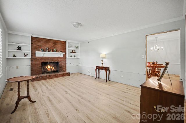 2710 Eva Drive NW, Concord, NC 28027