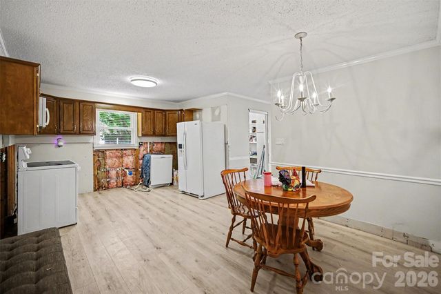2710 Eva Drive NW, Concord, NC 28027