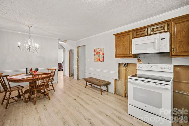 2710 Eva Drive NW, Concord, NC 28027
