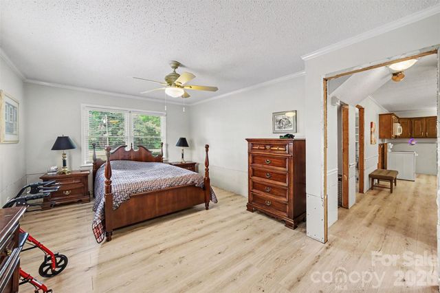 2710 Eva Drive NW, Concord, NC 28027