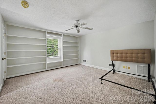 2710 Eva Drive NW, Concord, NC 28027