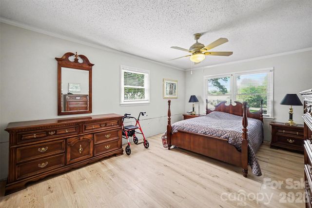 2710 Eva Drive NW, Concord, NC 28027