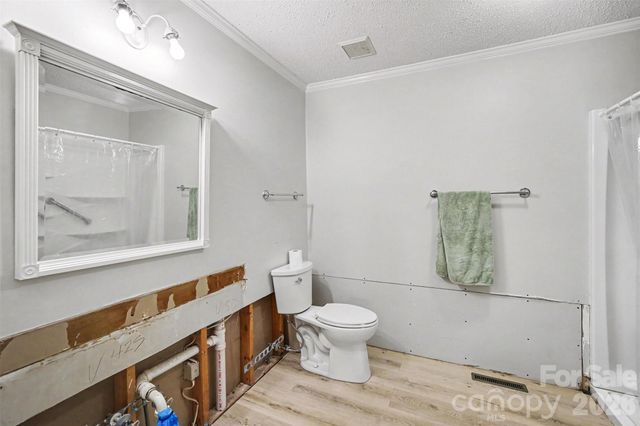 2710 Eva Drive NW, Concord, NC 28027