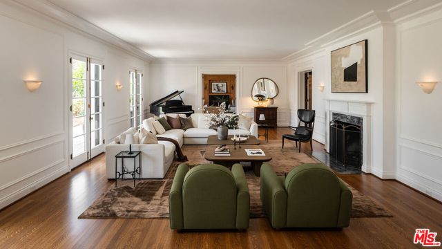 2003 La Brea Terrace, Los Angeles, CA 90046
