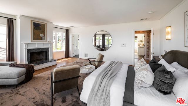 2003 La Brea Terrace, Los Angeles, CA 90046