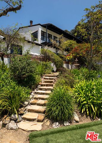 2003 La Brea Terrace, Los Angeles, CA 90046