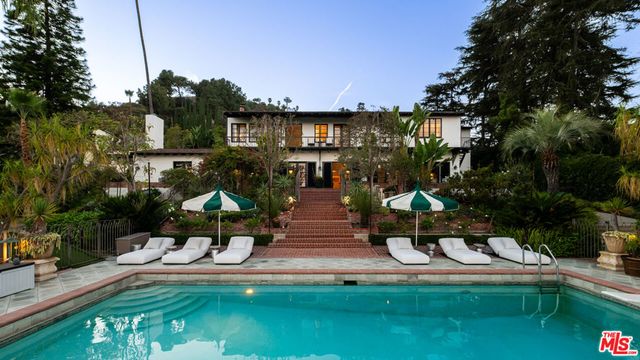 2003 La Brea Terrace, Los Angeles, CA 90046