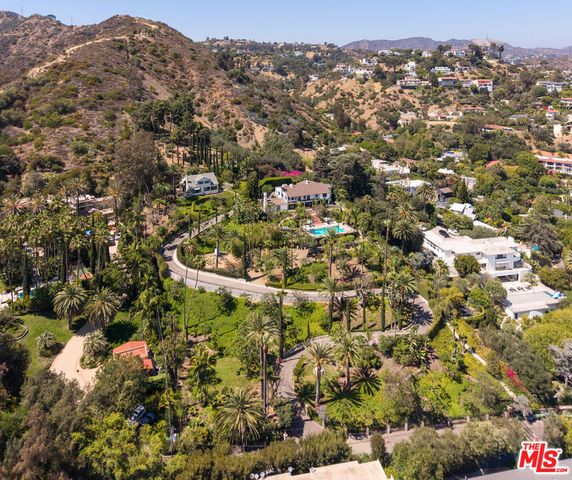 2003 La Brea Terrace, Los Angeles, CA 90046