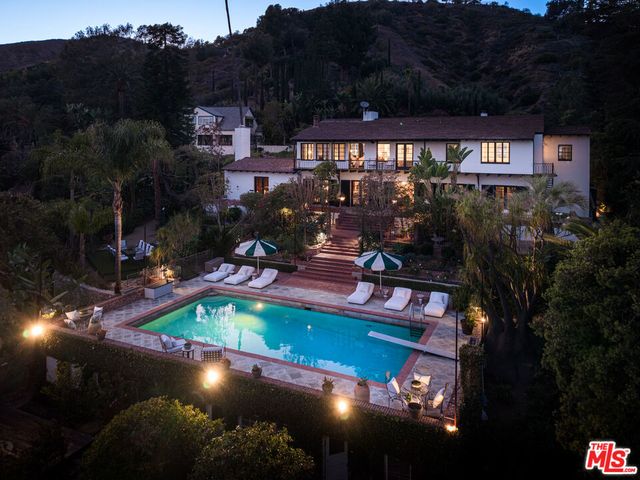 2003 La Brea Terrace, Los Angeles, CA 90046