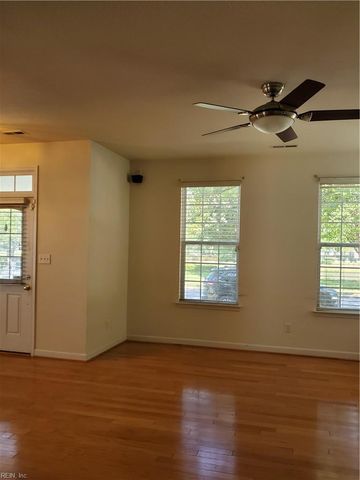 621 Water Lilly RD, Portsmouth, VA 23701