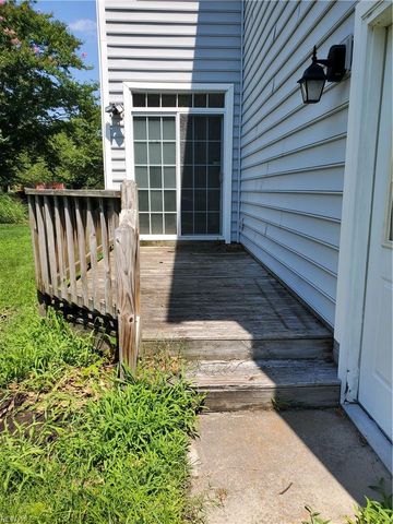 621 Water Lilly RD, Portsmouth, VA 23701