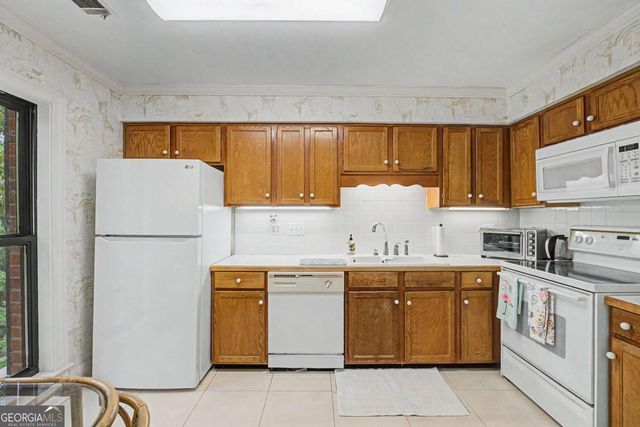 23201 Plantation Drive, Atlanta, GA 30324