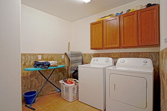 15 Tome Hill Road, Los Lunas, NM 87031