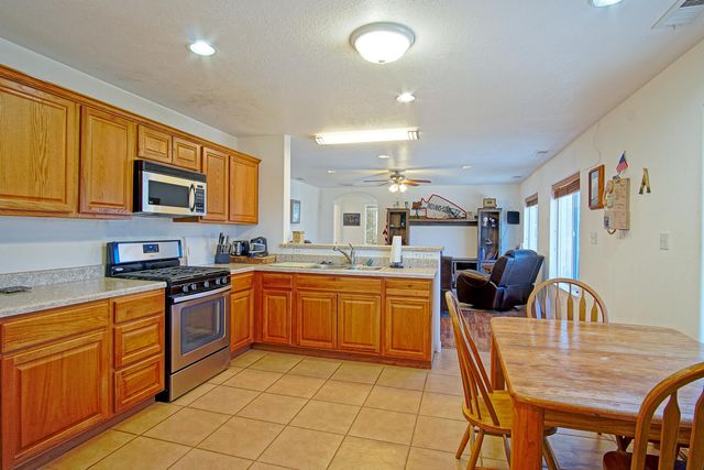 15 Tome Hill Road, Los Lunas, NM 87031