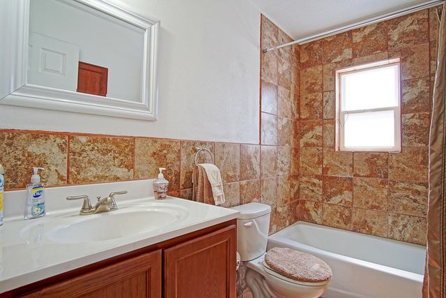 15 Tome Hill Road, Los Lunas, NM 87031