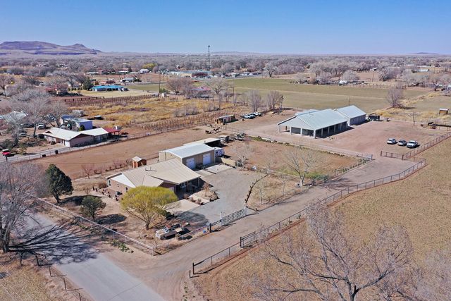 15 Tome Hill Road, Los Lunas, NM 87031