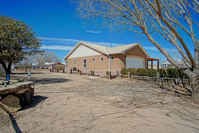 15 Tome Hill Road, Los Lunas, NM 87031