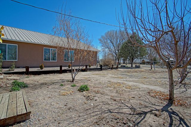 15 Tome Hill Road, Los Lunas, NM 87031